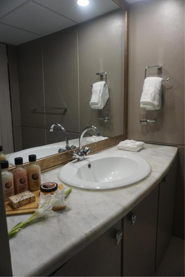 Airport Hotel Карачи Екстериор снимка